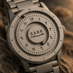 Montre « SABR » avec Chiffres Arabe et Bracelet en Acier - Édition Full Silver Waqti Store