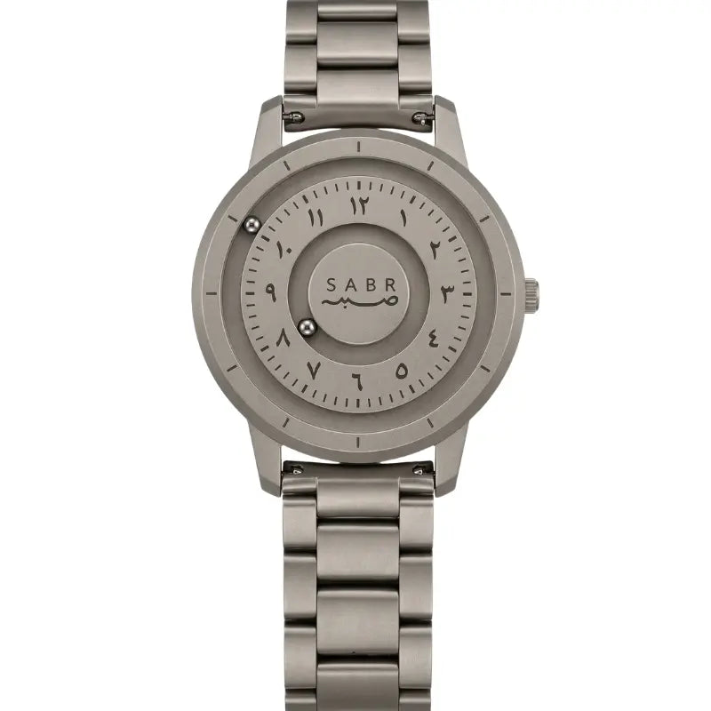 Montre « SABR » avec Chiffres Arabe et Bracelet en Acier - Édition Full Silver Waqti Store